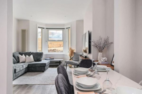 Stunning spacious Duplex with garden 141a